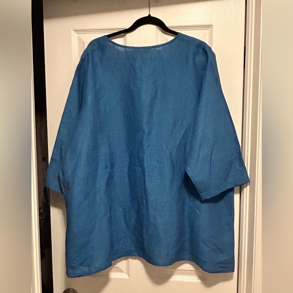 Plus size (2X) linen shirt - Picture 2 of 7